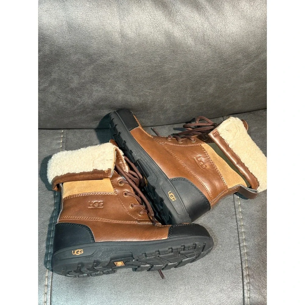 UGG Kids Butte II Waterproof Winter Boots Chestnut Brown Leather 1098890K Size 2